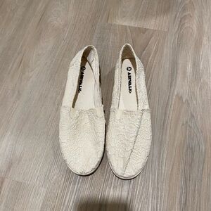 Airwalk Cream Lace Flats for Women